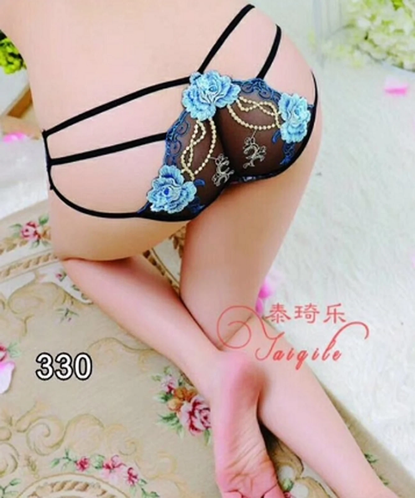 Embroidered Thong 330