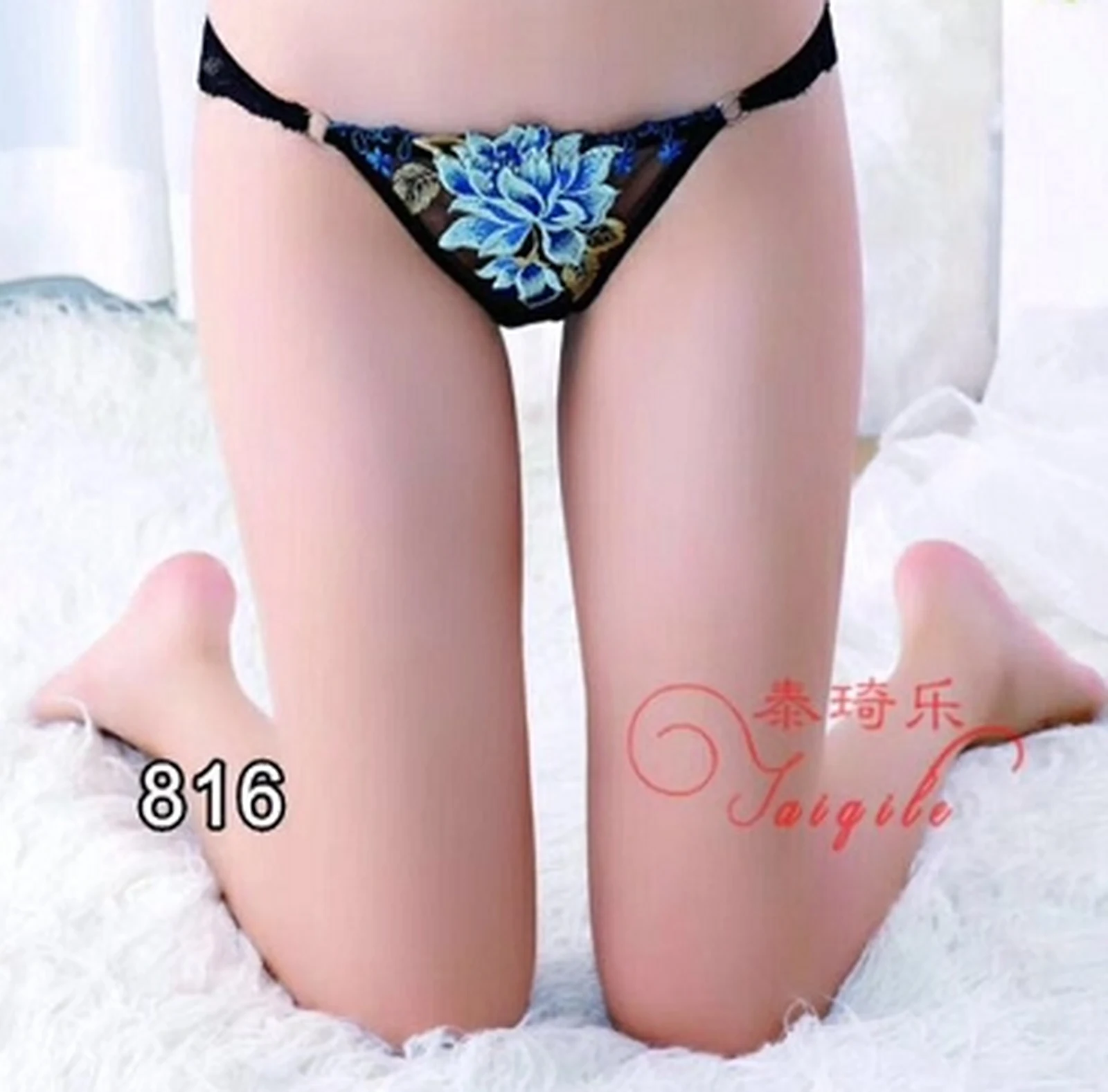 Embroidery Thong 816